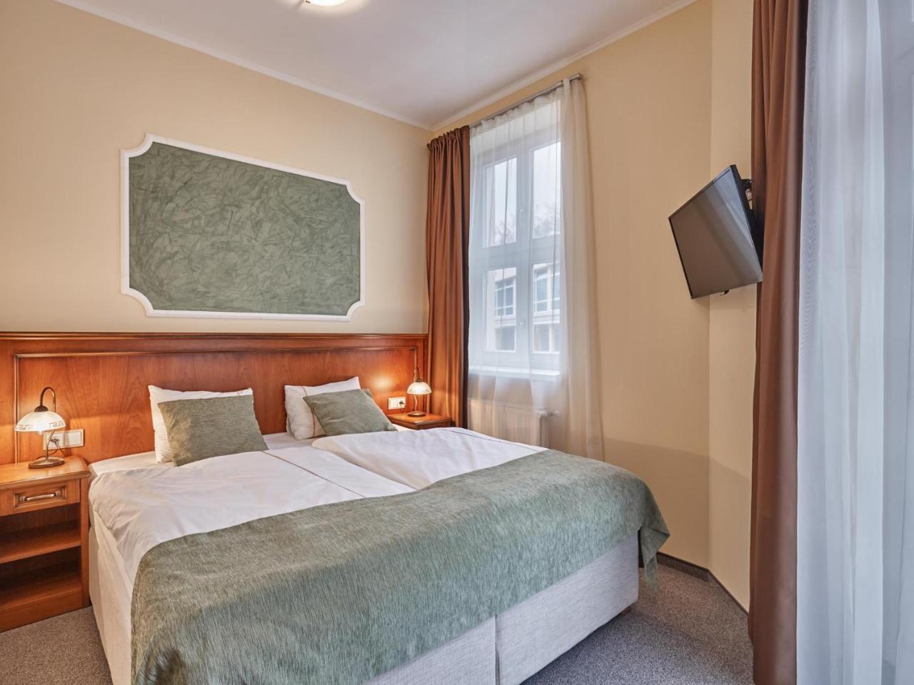 Akropolis Aparthotel