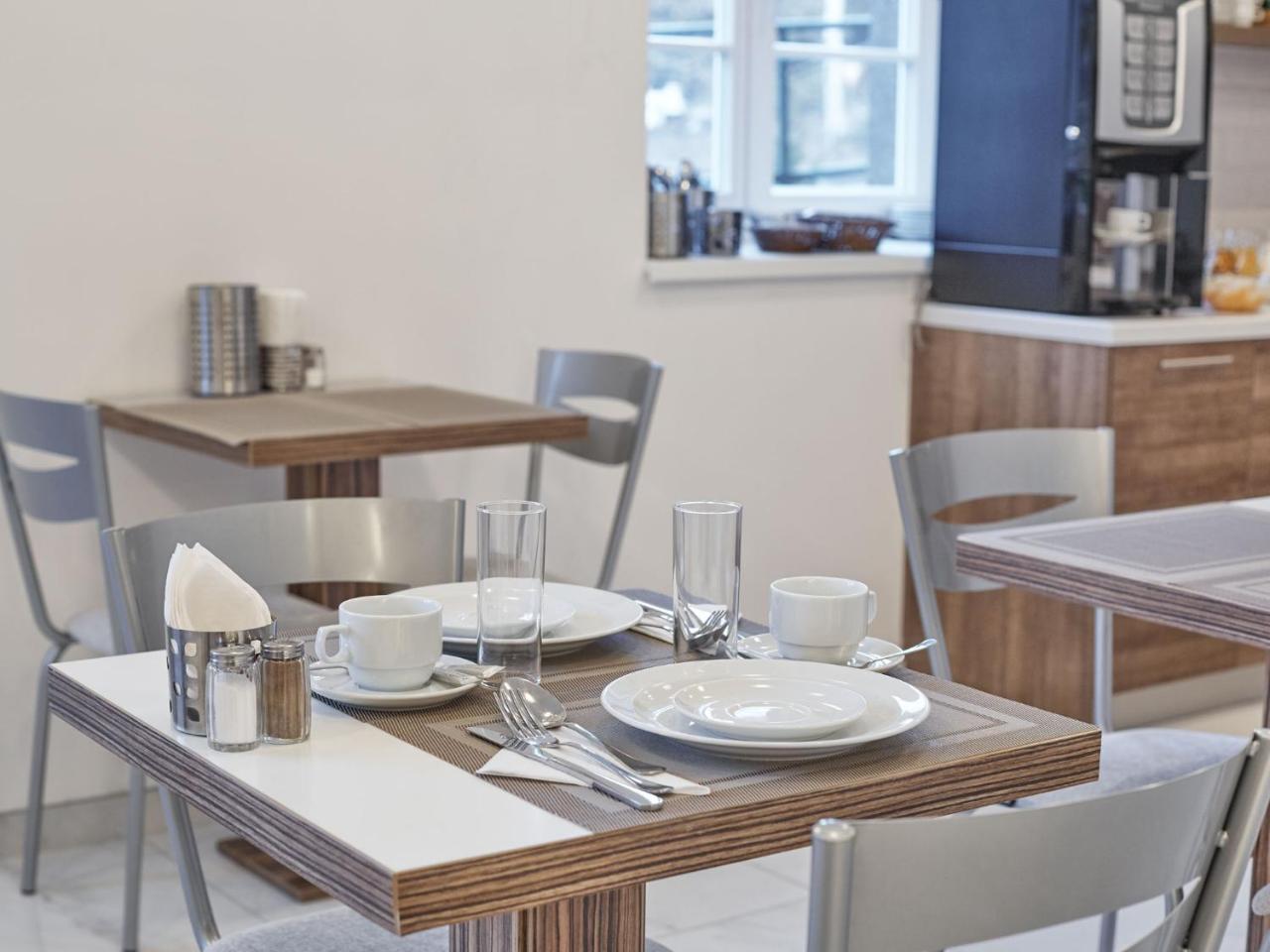 Akropolis Aparthotel 4*